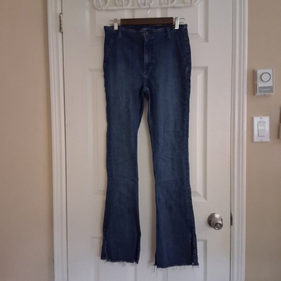 We the Free Women's Size 29 Level Up Slit Bootcut Medium Wash Jeans - Picture 3 of 14
